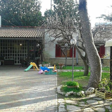 Casina Delle Arti Bed & Breakfast San Cataldo  Exterior photo