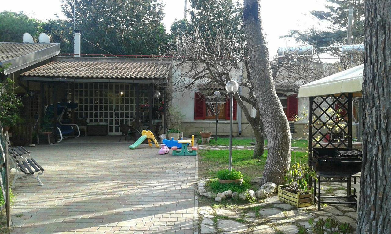 Casina Delle Arti Bed & Breakfast San Cataldo  Exterior photo