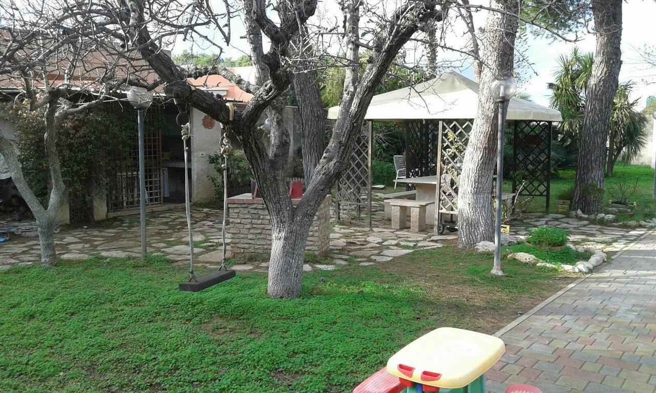 Casina Delle Arti Bed & Breakfast San Cataldo  Exterior photo